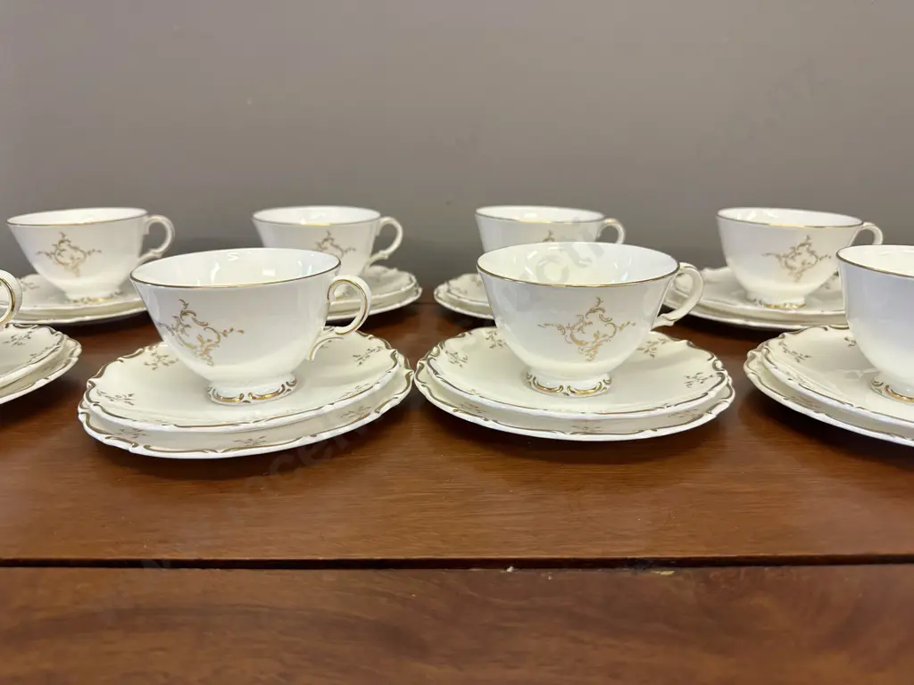Royal Doulton English Fine China "Monteige" Trios x8 With Two Extra Side Plates & One Cup #H4954 Image 1++